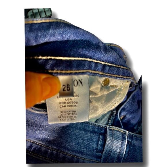 Hudson- Jean Shorts   - Picture 5 of 6